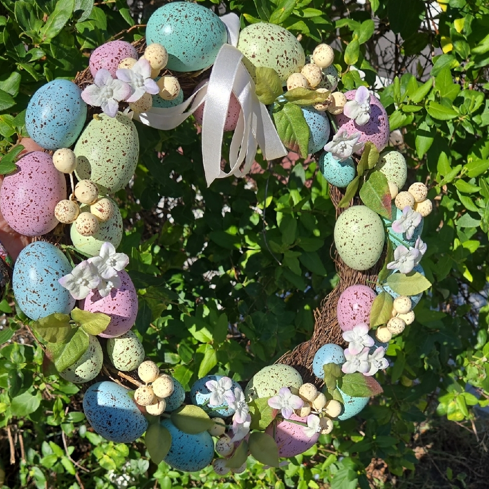 Colorful Easter Egg Wreath with Flowers EUC Distressed
